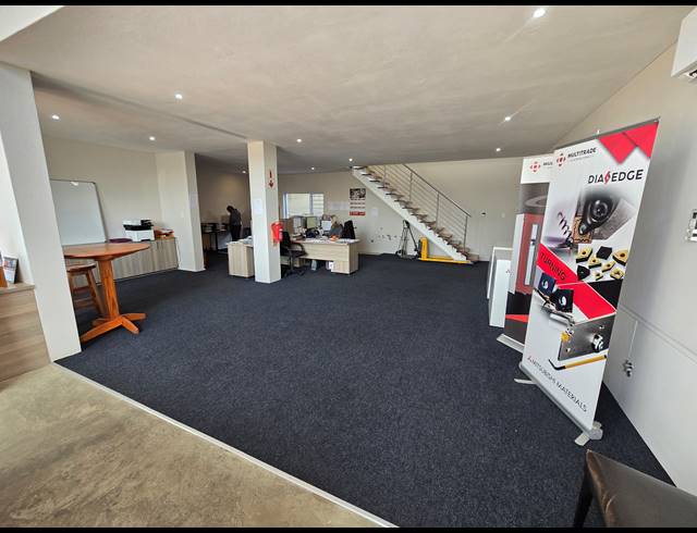 1,300M² OFFICE FOR SALE IN ILLIONDALE